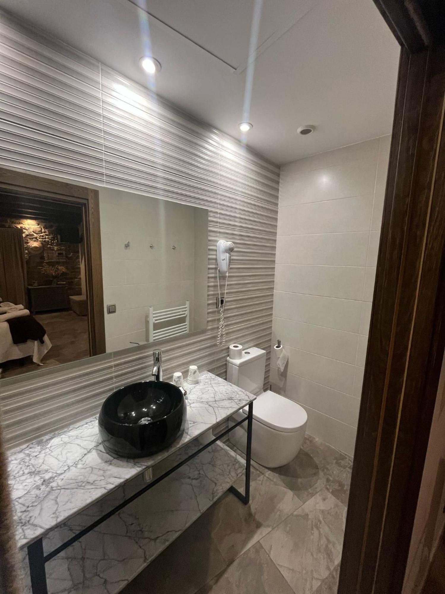 Fonda Carrera Maison d'hôtes Labuerda